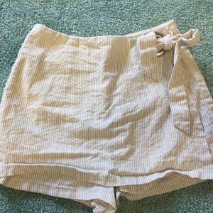 Charlotte russ skort in size xsmall